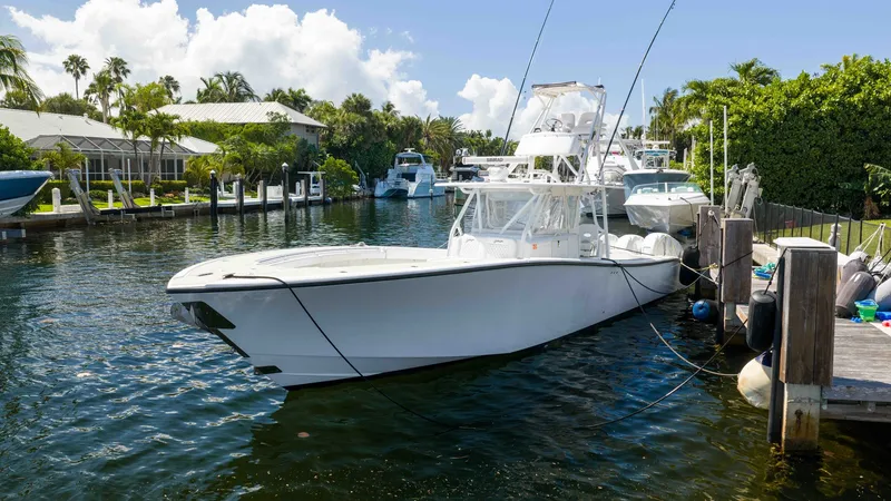 Slide: The Image of Yellowfin 42 Offshore 2011 - 42