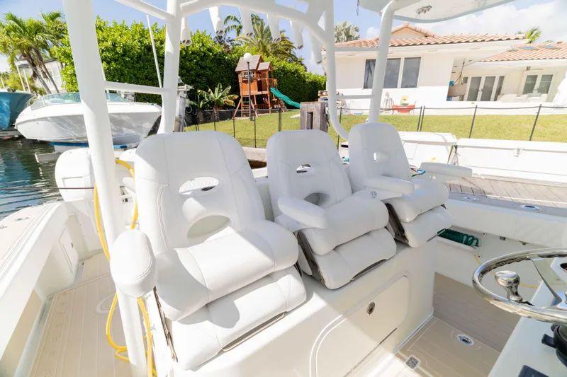 Slide: The Image of Yellowfin 42 Offshore 2011 - 20