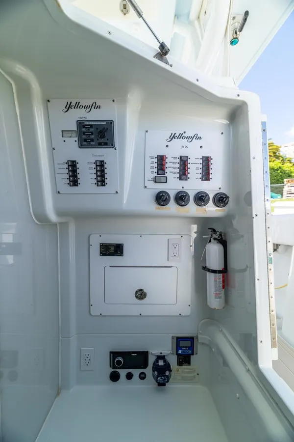 Slide: The Image of Yellowfin 42 Offshore 2011 - 2