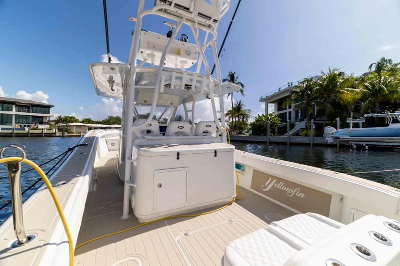 Slide: The Image of Yellowfin 42 Offshore 2011 - 28