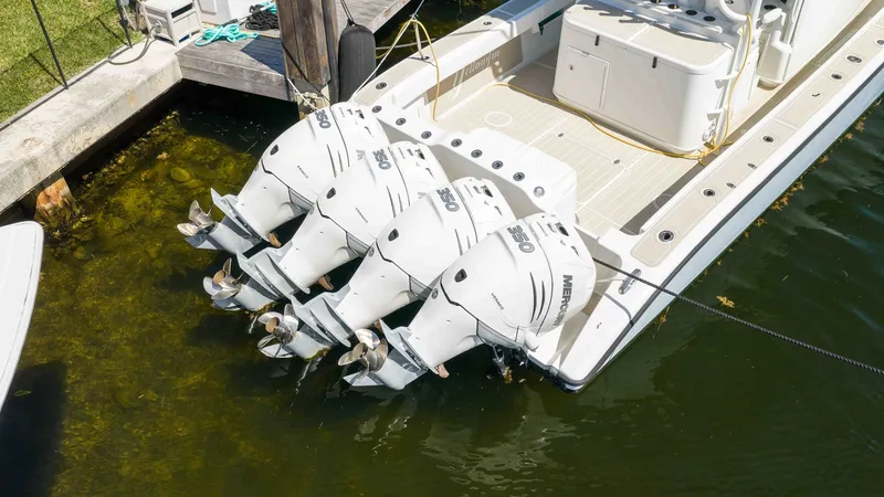 Slide: The Image of Yellowfin 42 Offshore 2011 - 49