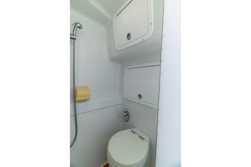 Slide: The Image of Yellowfin 42 Offshore 2011 - 44