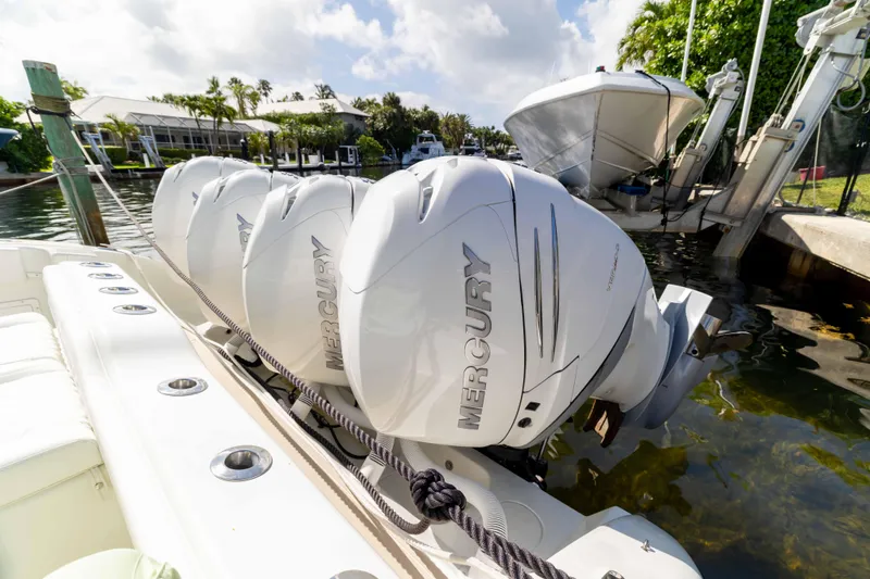 Slide: The Image of Yellowfin 42 Offshore 2011 - 29