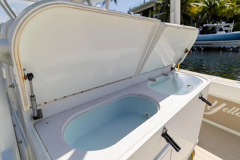 Slide: The Image of Yellowfin 42 Offshore 2011 - 31