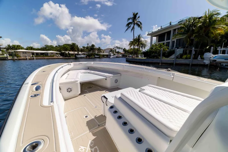 Slide: The Image of Yellowfin 42 Offshore 2011 - 33