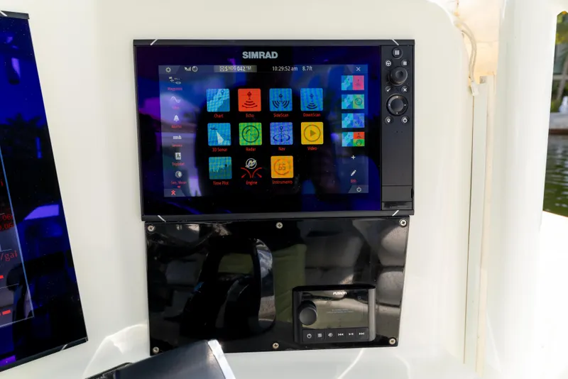 Slide: The Image of Yellowfin 42 Offshore 2011 - 14