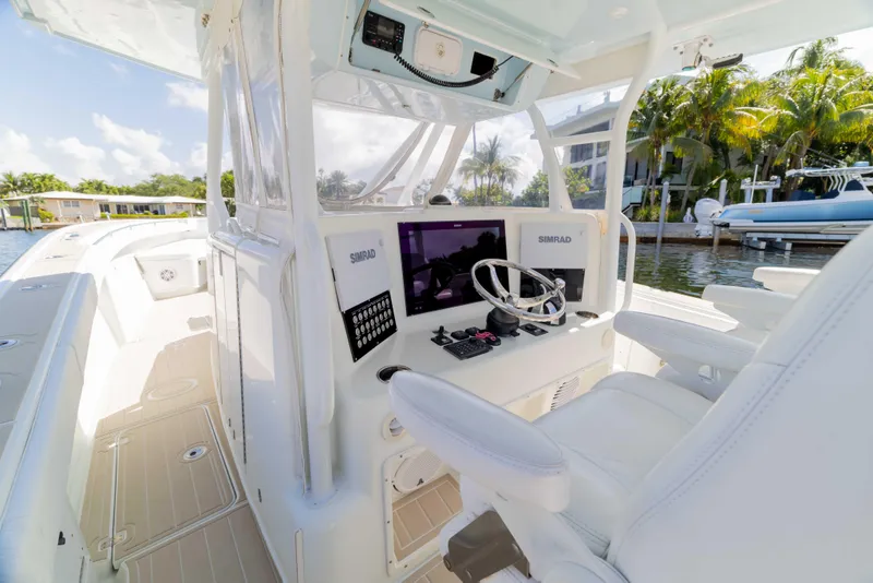Slide: The Image of Yellowfin 42 Offshore 2011 - 18