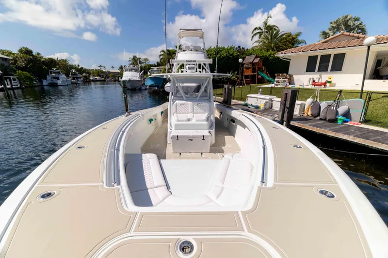 Slide: The Image of Yellowfin 42 Offshore 2011 - 39
