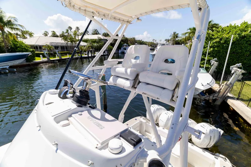 Slide: The Image of Yellowfin 42 Offshore 2011 - 43