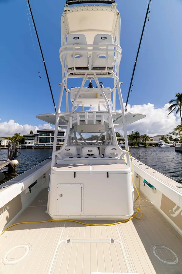 Slide: The Image of Yellowfin 42 Offshore 2011 - 22