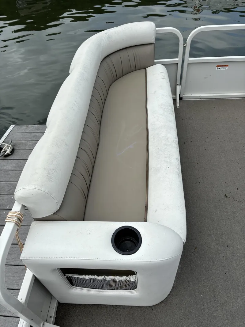 Slide: The Image of Crestliner Crestliner 2281 Sport LX 2004 - 5