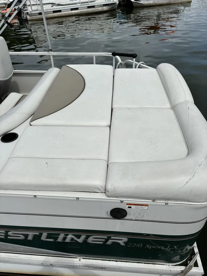 Slide: The Image of Crestliner Crestliner 2281 Sport LX 2004 - 1