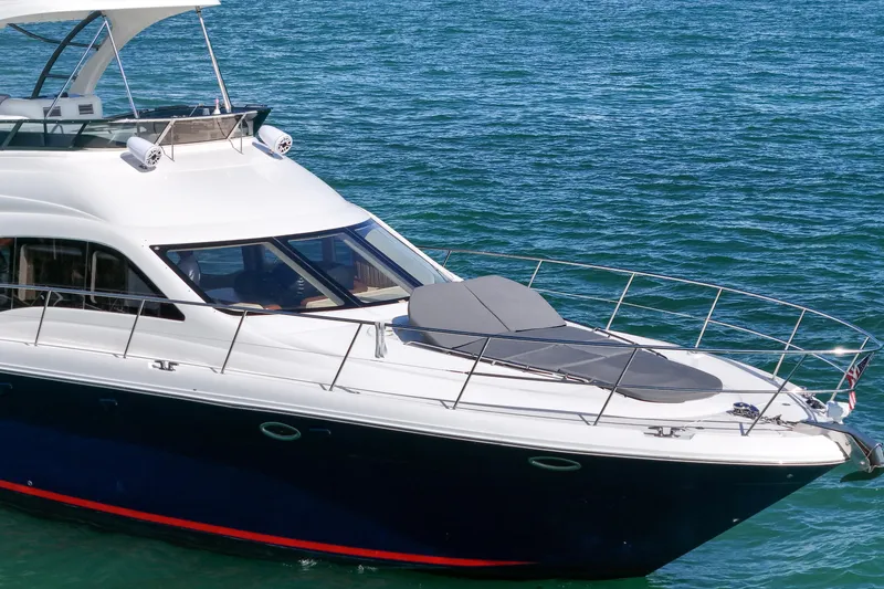 Slide: The Image of Sea Ray 52 Sedan Bridge 2007 - 13