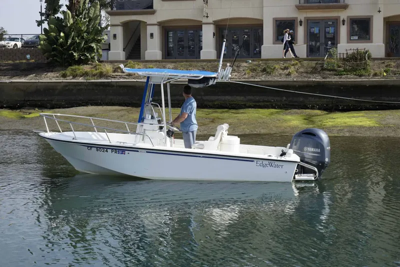 The Image of Edgewater 185CC 2000 - 0