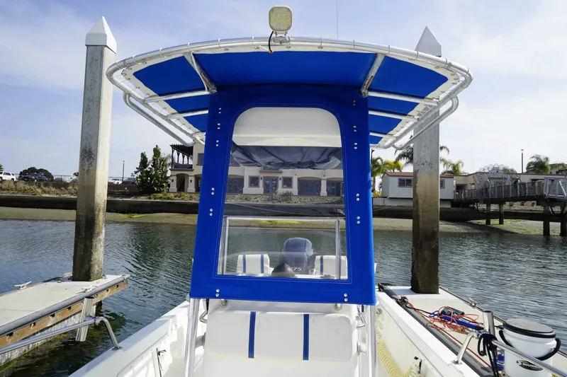 Slide: The Image of Edgewater 185CC 2000 - 9