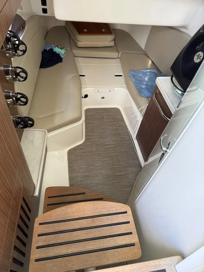 Slide: The Image of Boston Whaler 380 Outrage 2021 - 15
