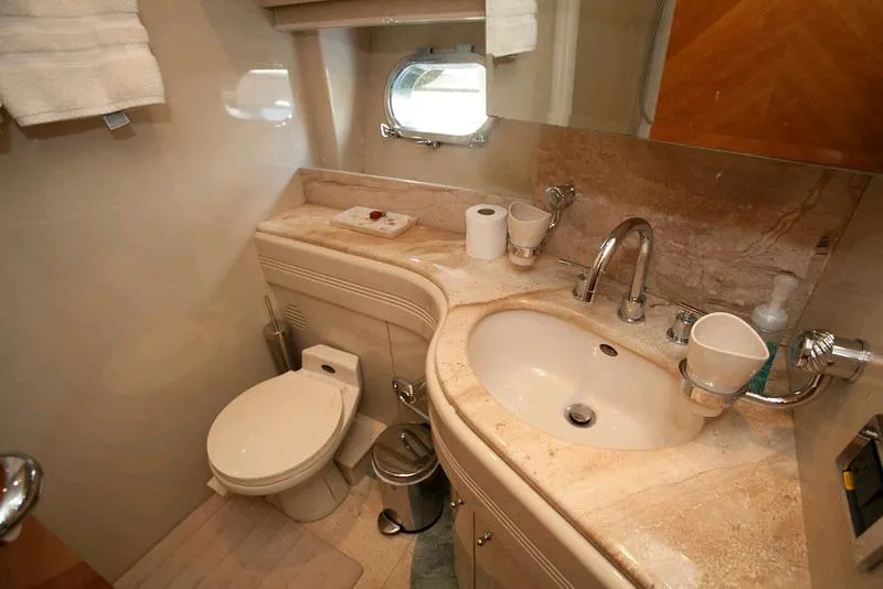 Slide: The Image of Azimut 85 Ultimate 1998 - 17