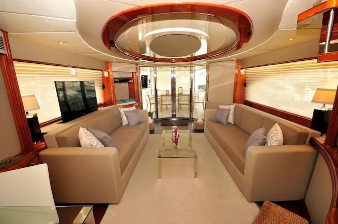 Slide: The Image of Azimut 85 Ultimate 1998 - 4