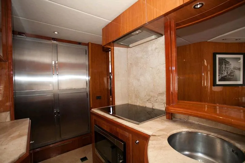 Slide: The Image of Azimut 85 Ultimate 1998 - 7