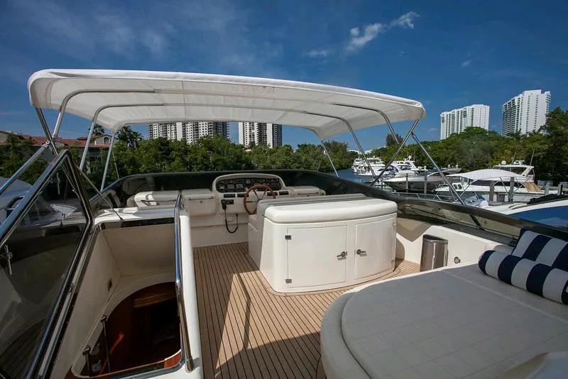 Slide: The Image of Azimut 85 Ultimate 1998 - 32