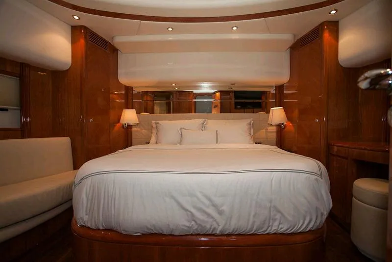 Slide: The Image of Azimut 85 Ultimate 1998 - 14