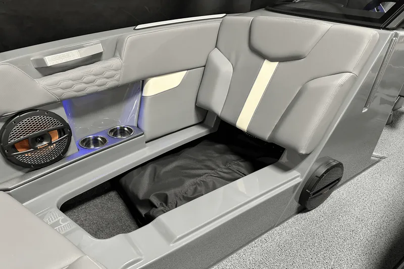 Slide: The Image of Mastercraft XT24 2025 - 119