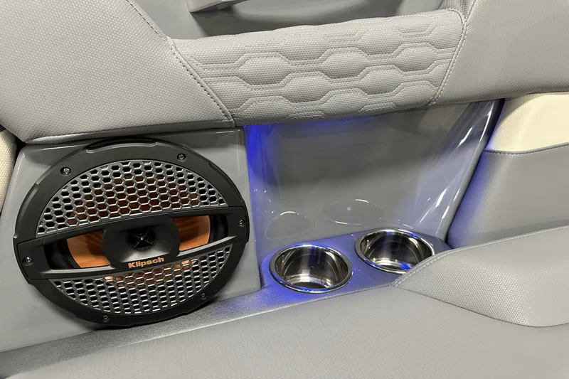 Slide: The Image of Mastercraft XT24 2025 - 120