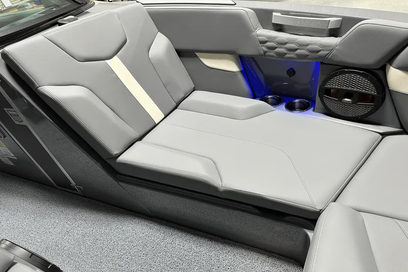 Slide: The Image of Mastercraft XT24 2025 - 121