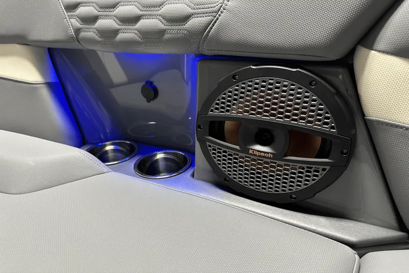 Slide: The Image of Mastercraft XT24 2025 - 124