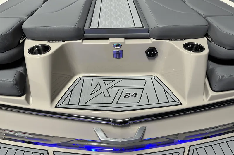 Slide: The Image of Mastercraft XT24 2025 - 20