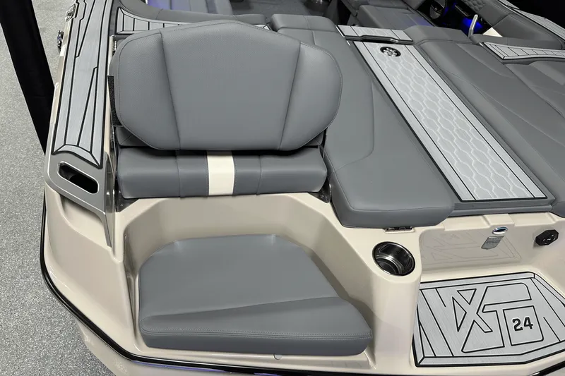 Slide: The Image of Mastercraft XT24 2025 - 23