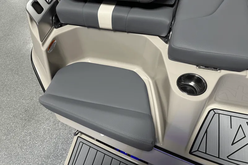 Slide: The Image of Mastercraft XT24 2025 - 25