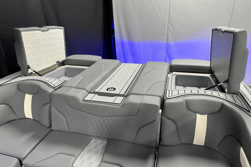 Slide: The Image of Mastercraft XT24 2025 - 27