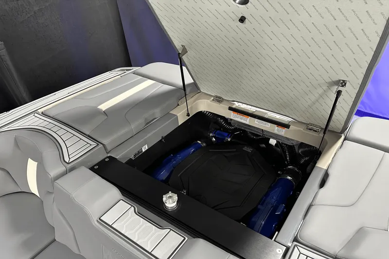 Slide: The Image of Mastercraft XT24 2025 - 30