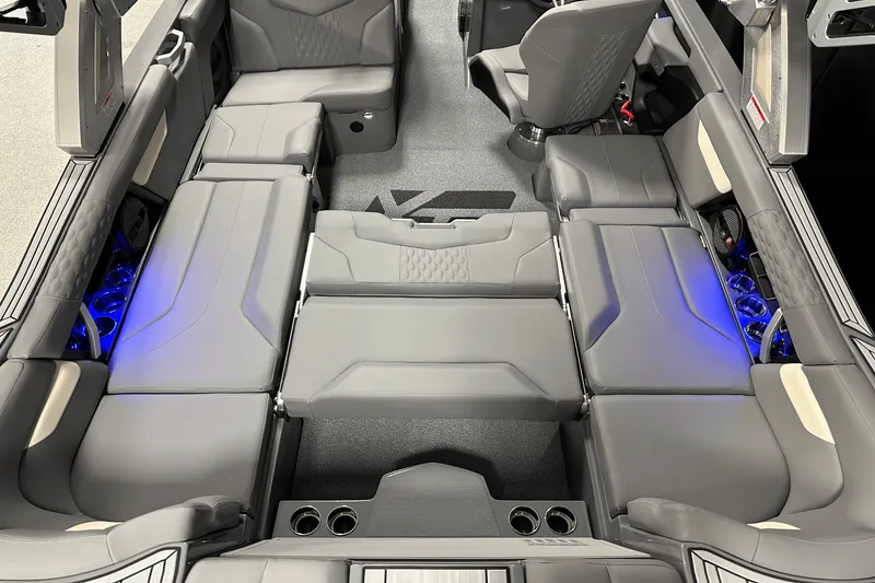 Slide: The Image of Mastercraft XT24 2025 - 46