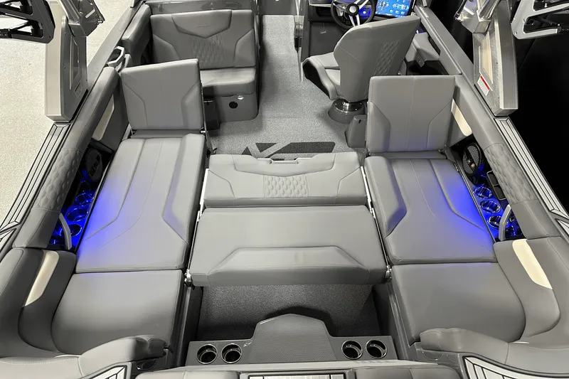 Slide: The Image of Mastercraft XT24 2025 - 47