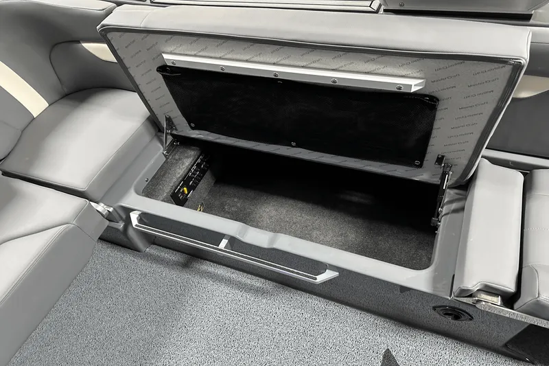 Slide: The Image of Mastercraft XT24 2025 - 55