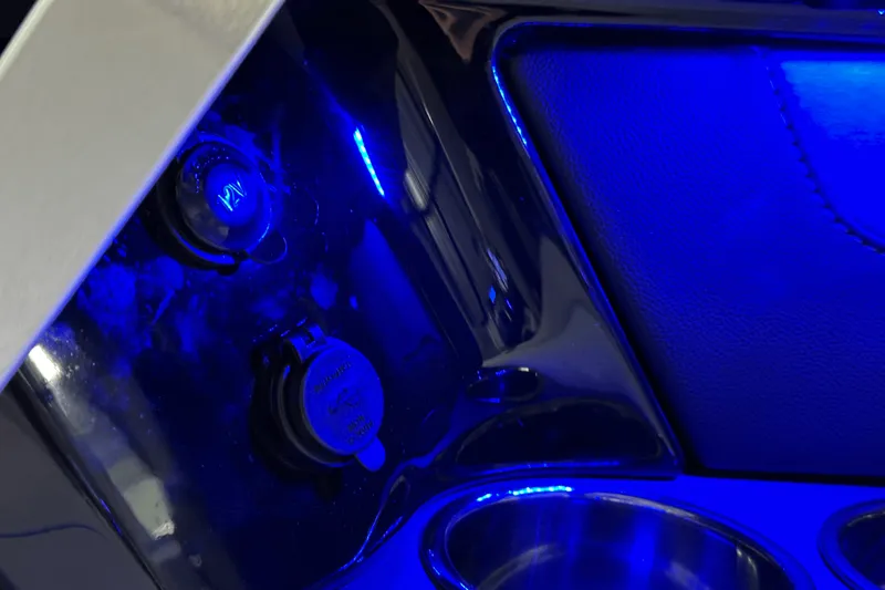 Slide: The Image of Mastercraft XT24 2025 - 60