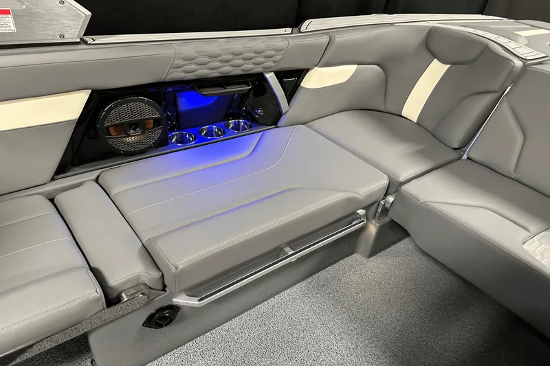 Slide: The Image of Mastercraft XT24 2025 - 67