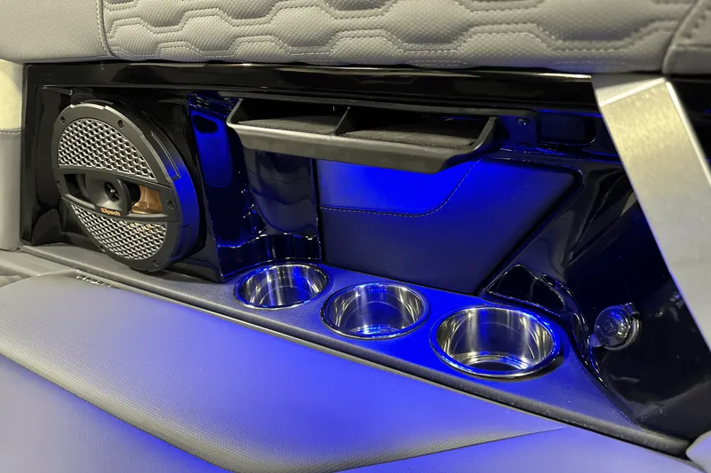 Slide: The Image of Mastercraft XT24 2025 - 70