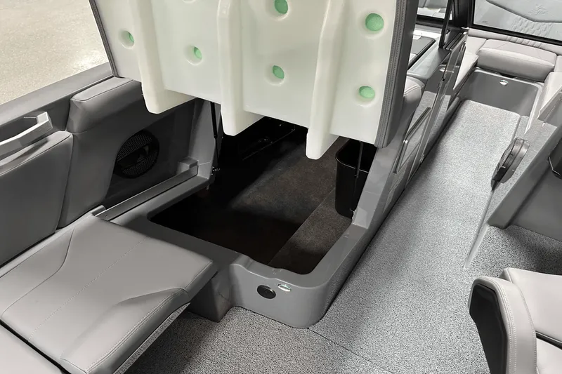 Slide: The Image of Mastercraft XT24 2025 - 74