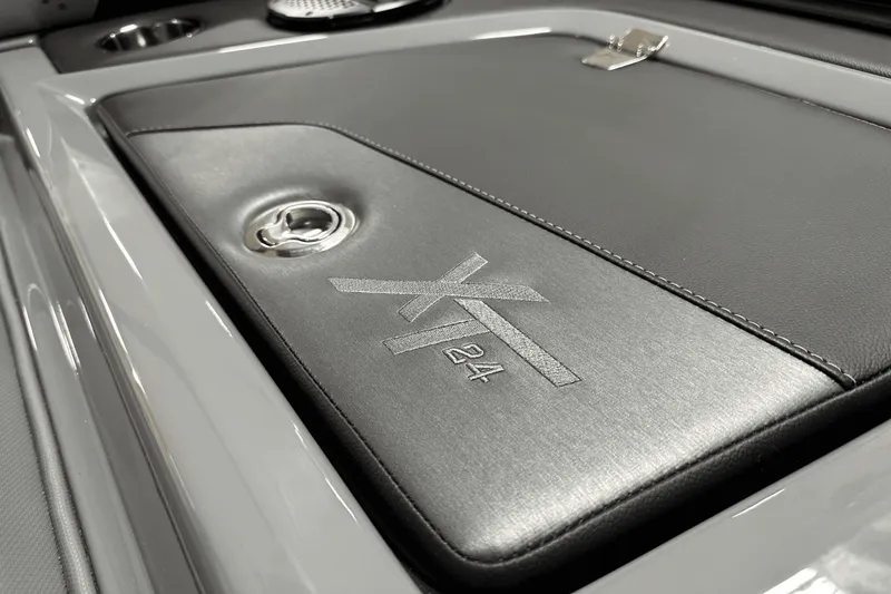 Slide: The Image of Mastercraft XT24 2025 - 81