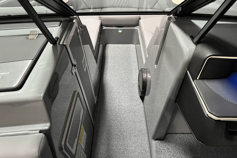 Slide: The Image of Mastercraft XT24 2025 - 87