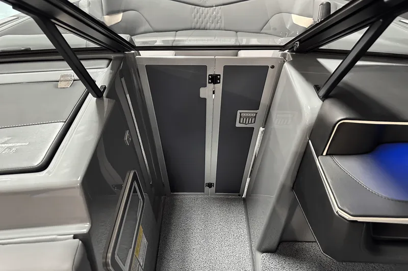 Slide: The Image of Mastercraft XT24 2025 - 88