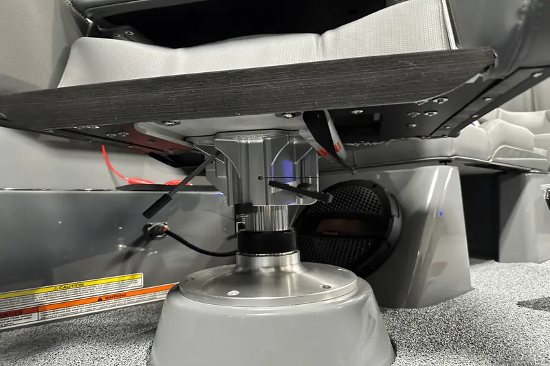 Slide: The Image of Mastercraft XT24 2025 - 93