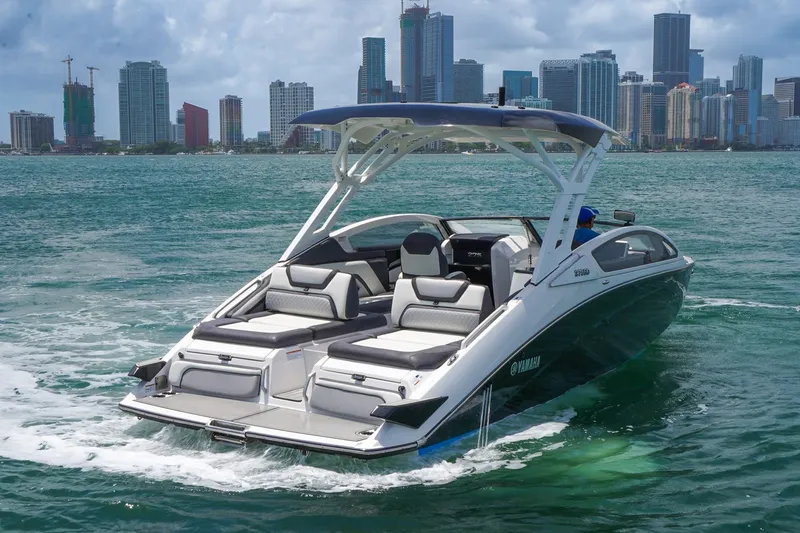 Slide: The Image of Yamaha 275SD 2021 - 12
