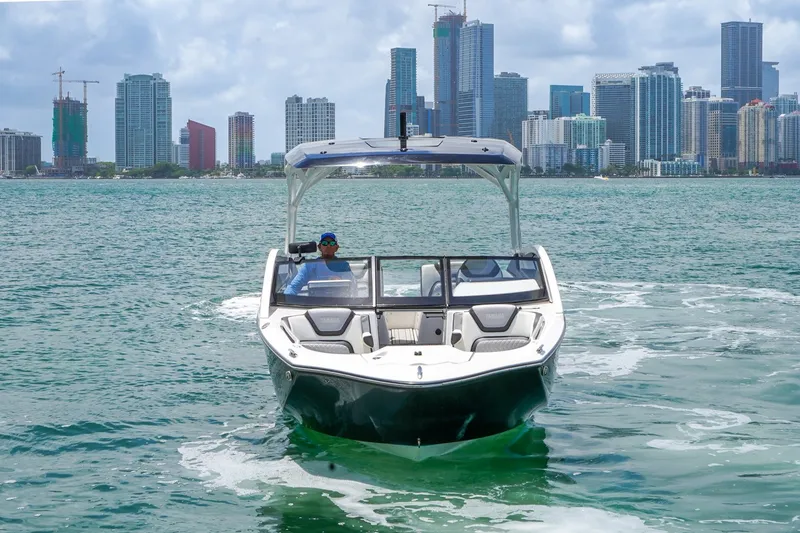 Slide: The Image of Yamaha 275SD 2021 - 3