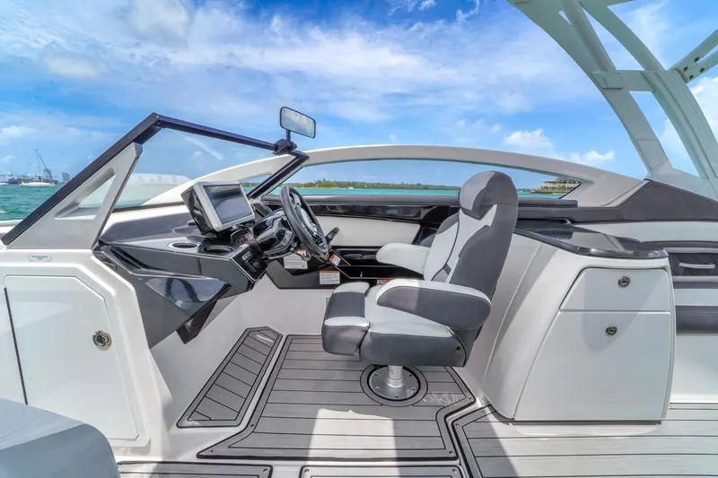 Slide: The Image of Yamaha 275SD 2021 - 21