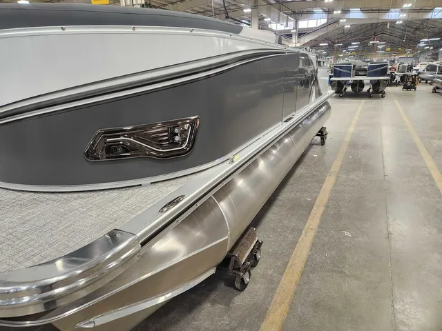 Slide: The Image of Avalon 2385 25 LSZ QLS 2026 - 1