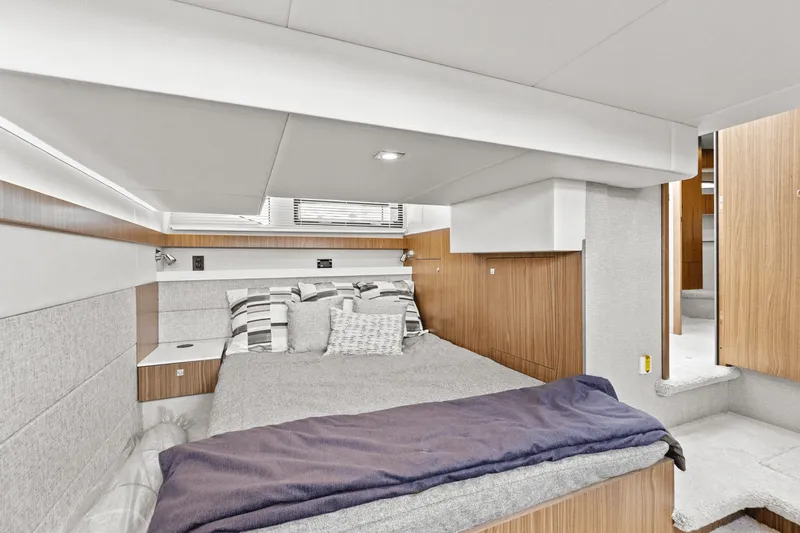 Slide: The Image of Cruisers 42 Cantius 2025 - 36